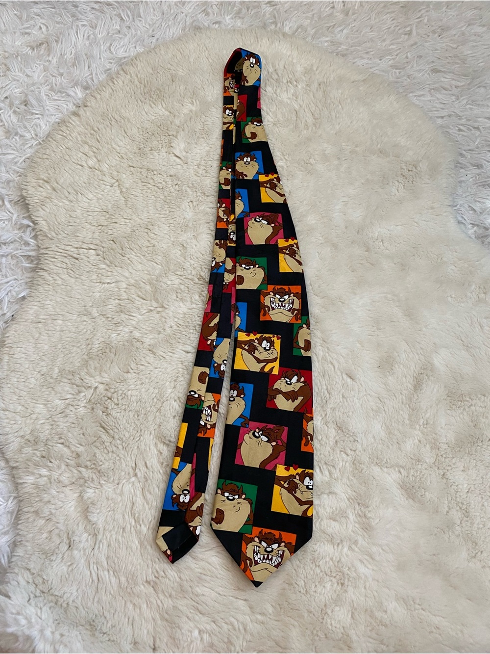 Looney Tunes vintage neck tie vintage 2000 Tasmanian Devil Daffy Duck y2k